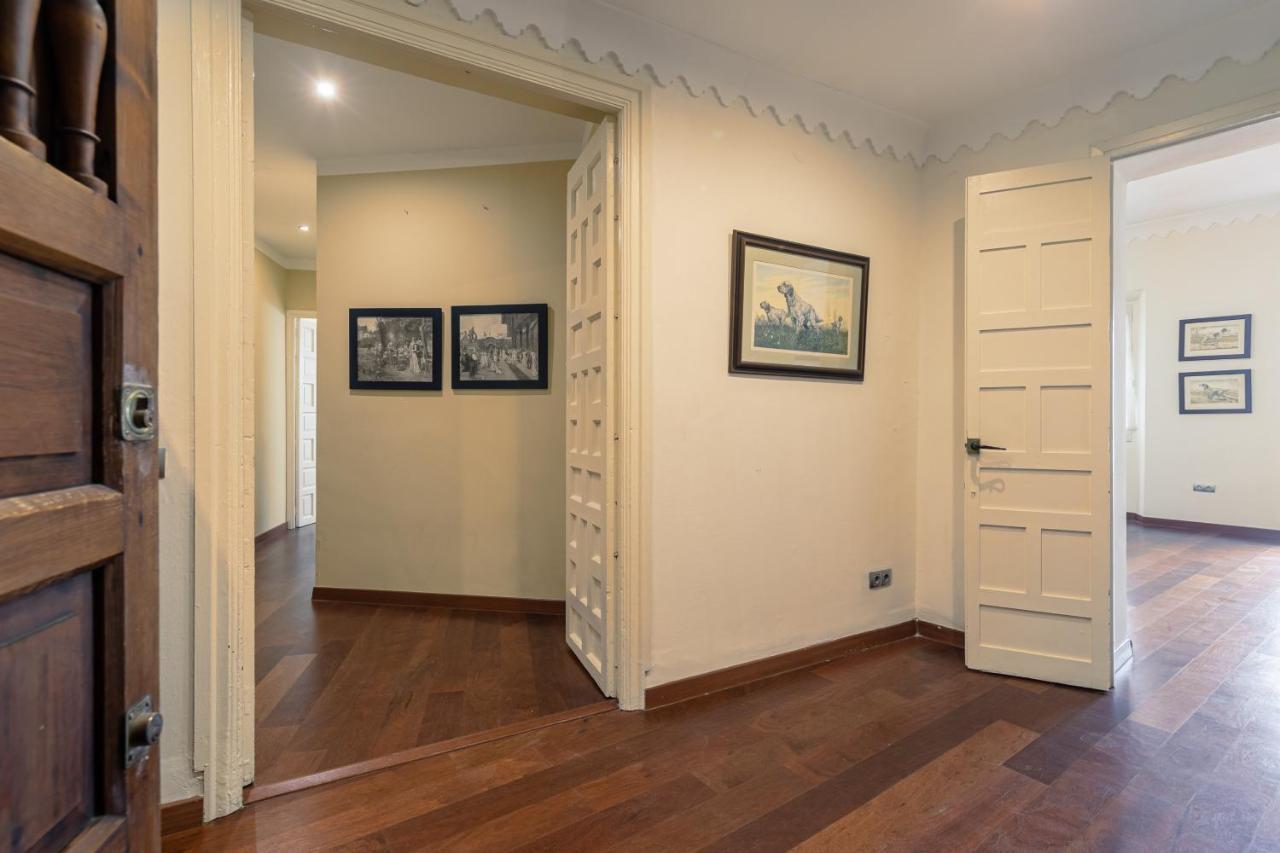 Aoa Plaza Santa Marta Apartment เซบีญา ภายนอก รูปภาพ