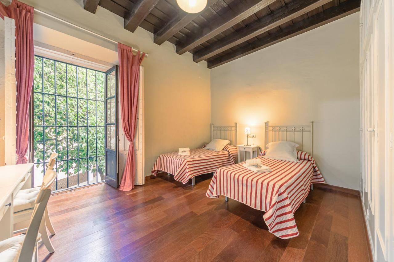 Aoa Plaza Santa Marta Apartment เซบีญา ภายนอก รูปภาพ